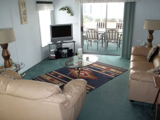 fam-room-2.jpg